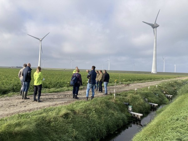 Flevolandse ondernemers werken aan een betere waterkwaliteit Flevolandse ondernemers werken aan een betere waterkwaliteit